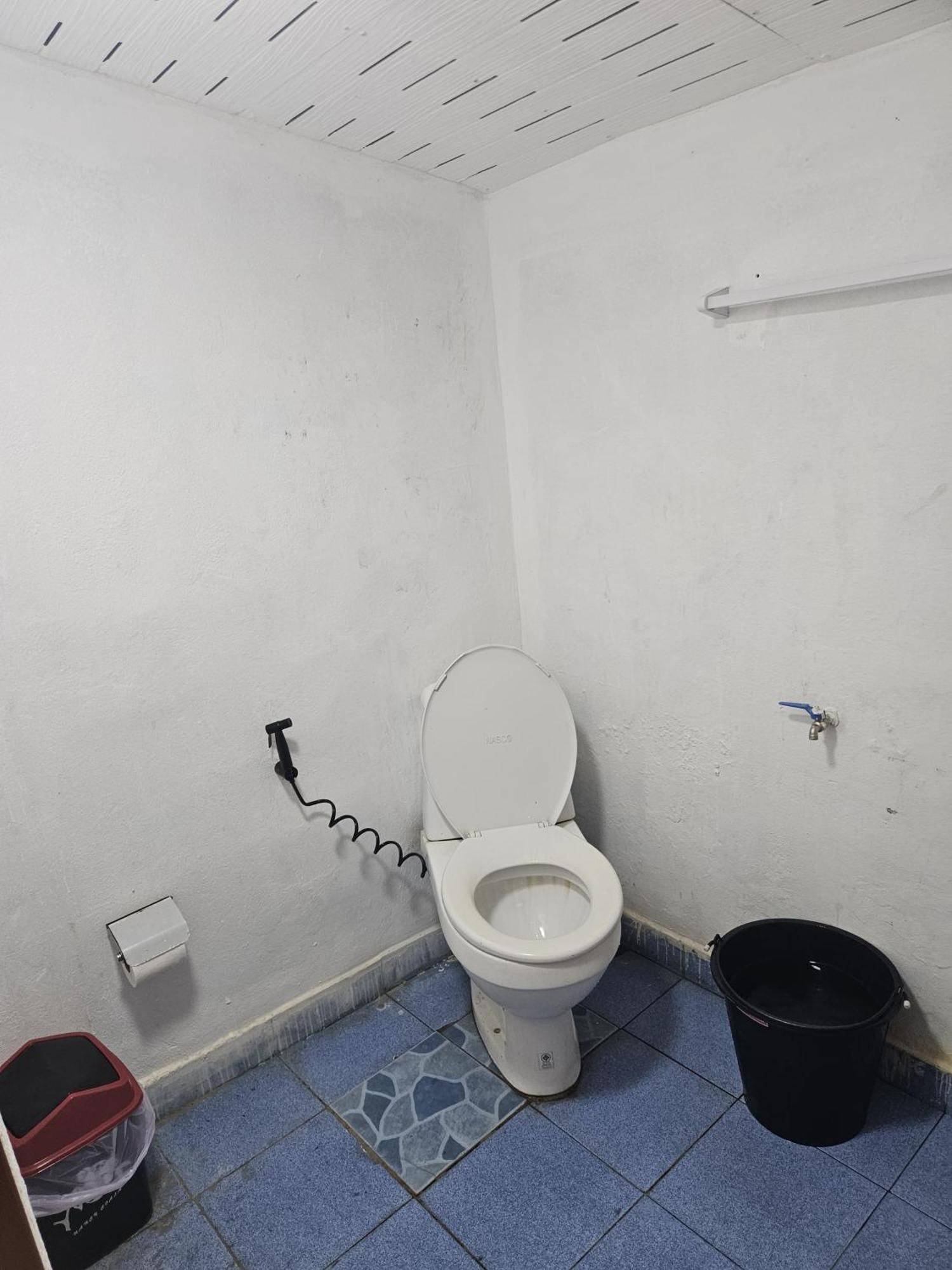 Crazy Monkey Hotel Трат Екстериор снимка